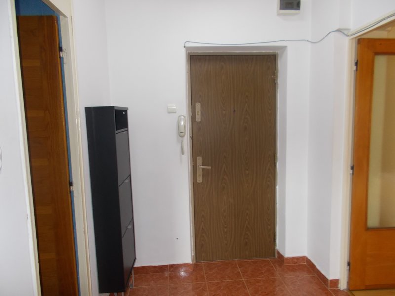 Piata Muncii, metrou, garsoniera inchiriere